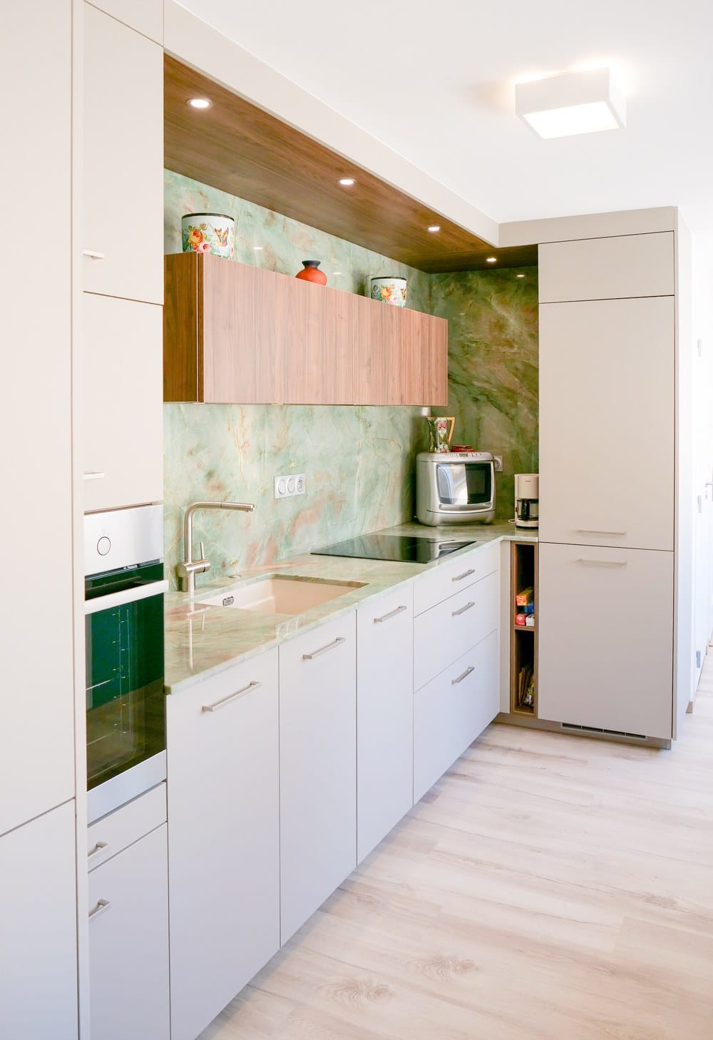 Cuisine chic et contemporaine dans un appartement de centre ville