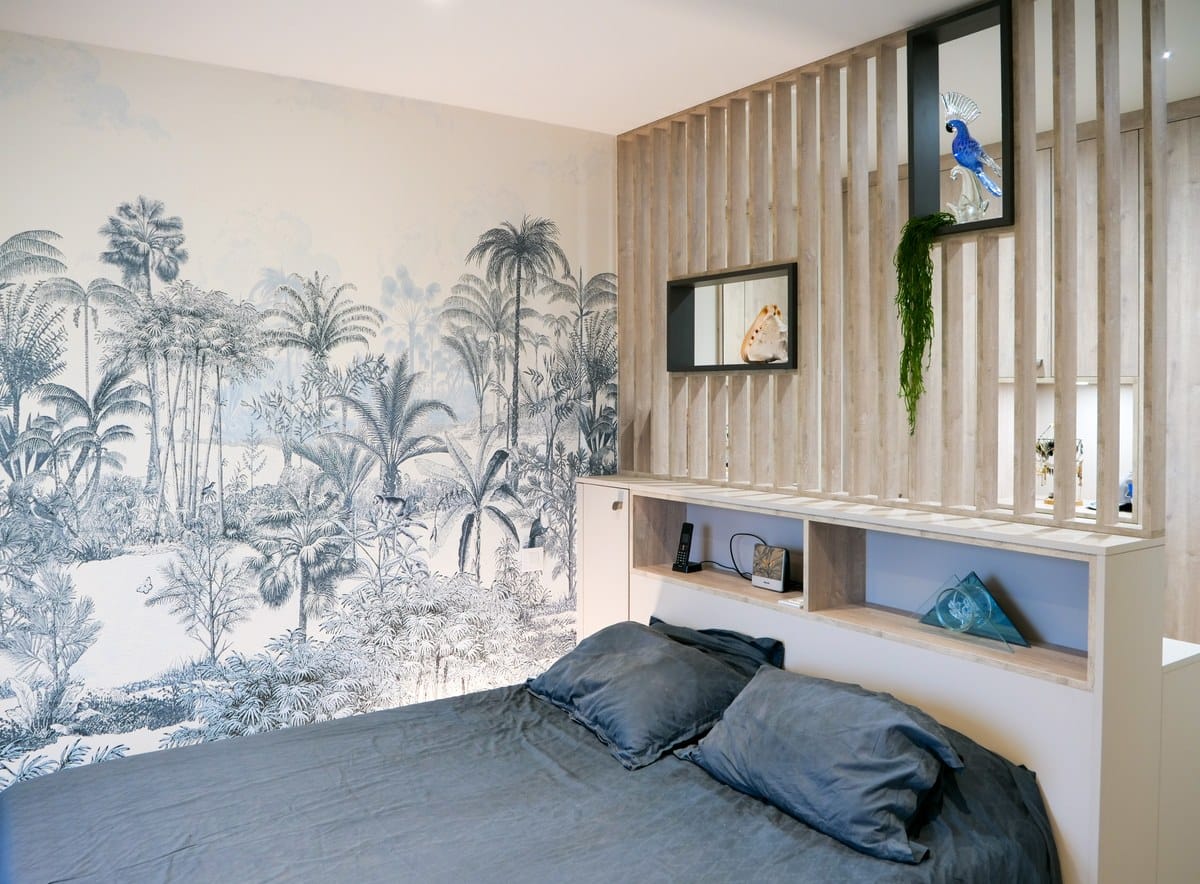 Chambre réagencée avec dressing et claustra sur mesure
